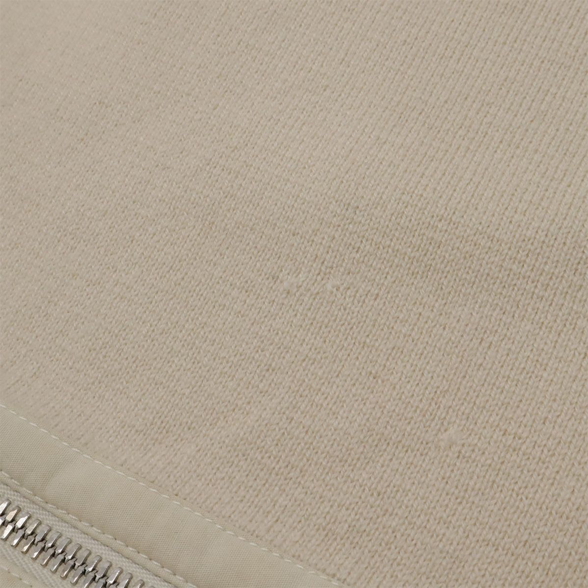 Louis Vuitton Scarf Zipper Pocket Cashmere Beige — view 4