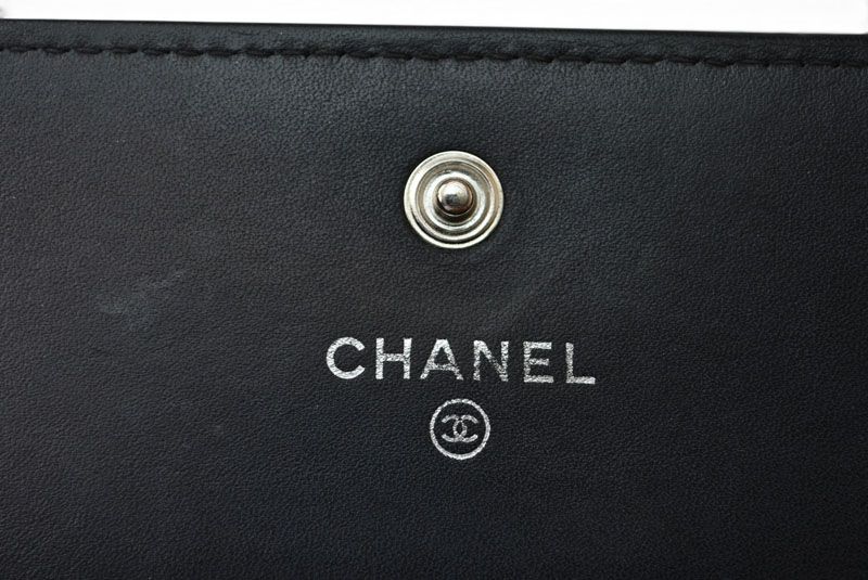 Chanel Wallet Caviar Leather Black CC Logo — view 8