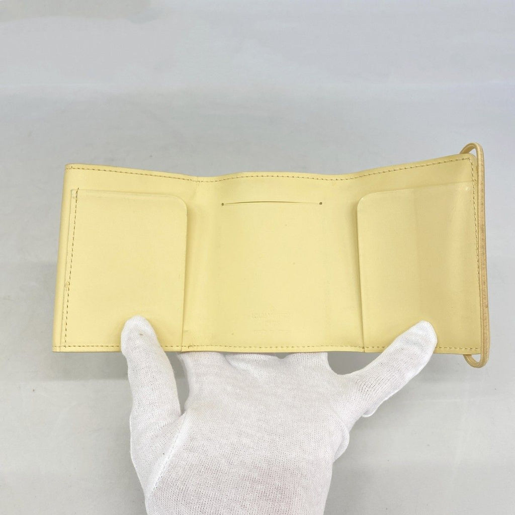 Louis Vuitton Trifold Wallet Epi Porte-Monnaie Elastic Vanilla — view 3