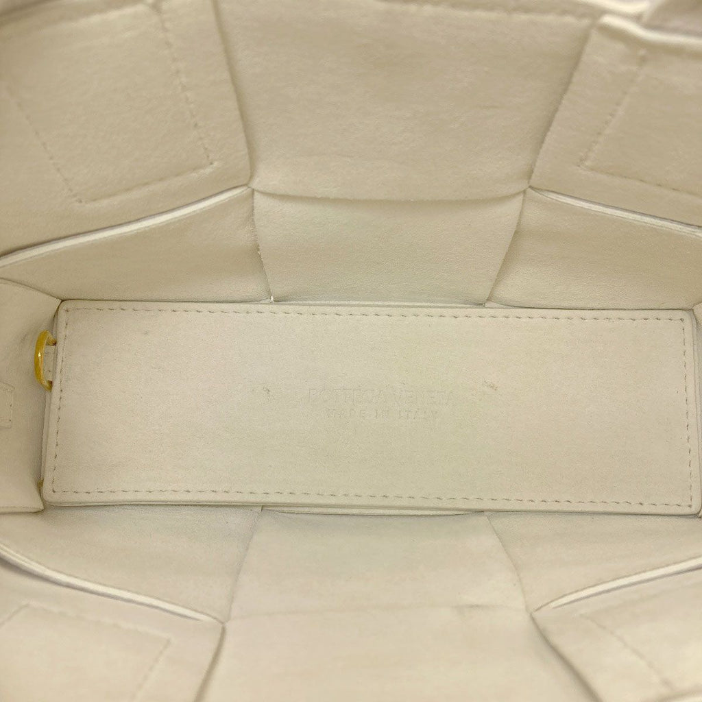 Bottega Veneta Candy Arco 2-Way Handbag Calf — view 5