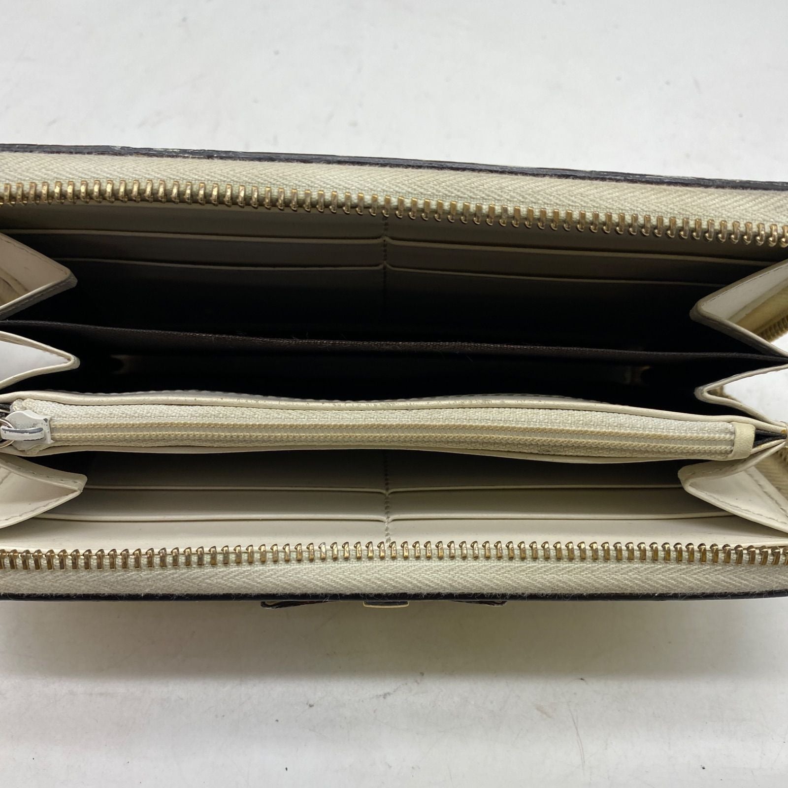 Gucci Wallet Guccissima Round Zip Leather White Card Billfold Coin — view 4