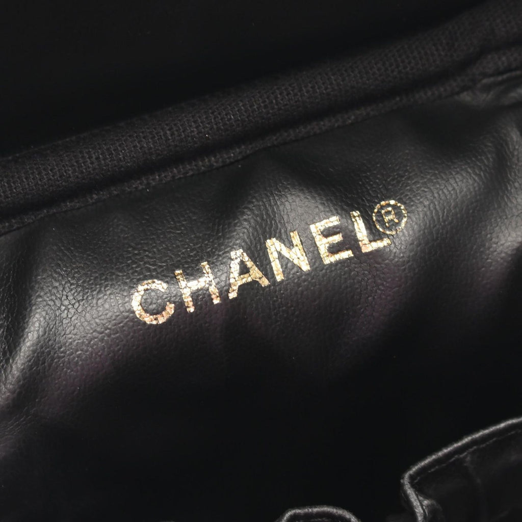 Chanel Handbag CC Logo Black Caviar Leather — view 4