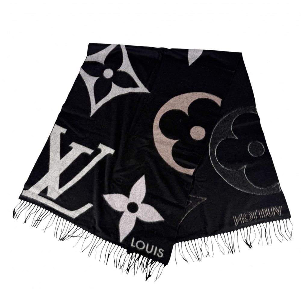 Louis Vuitton Scarf Echarpe the Ultimate Shawl Black Cashmere Wool Noir — view 2