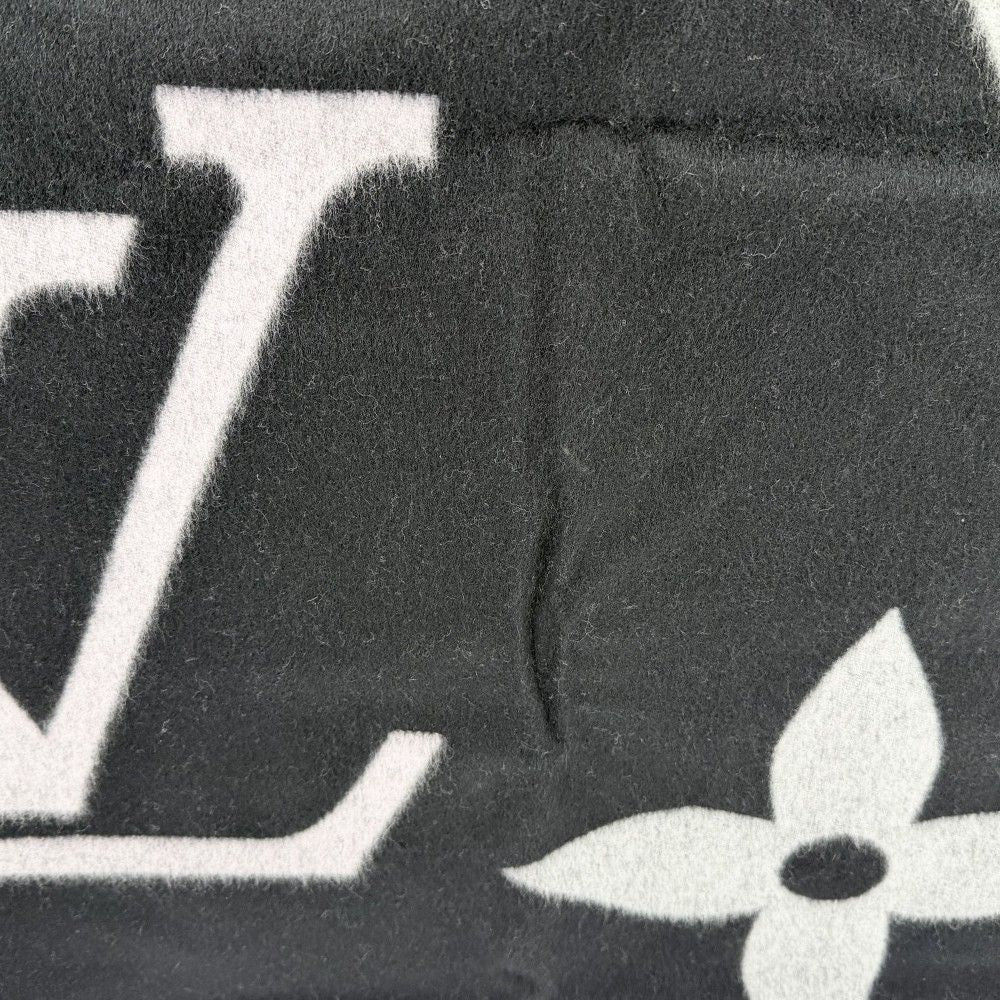 Louis Vuitton Scarf Echarpe the Ultimate Shawl Black Cashmere Wool Noir — view 5