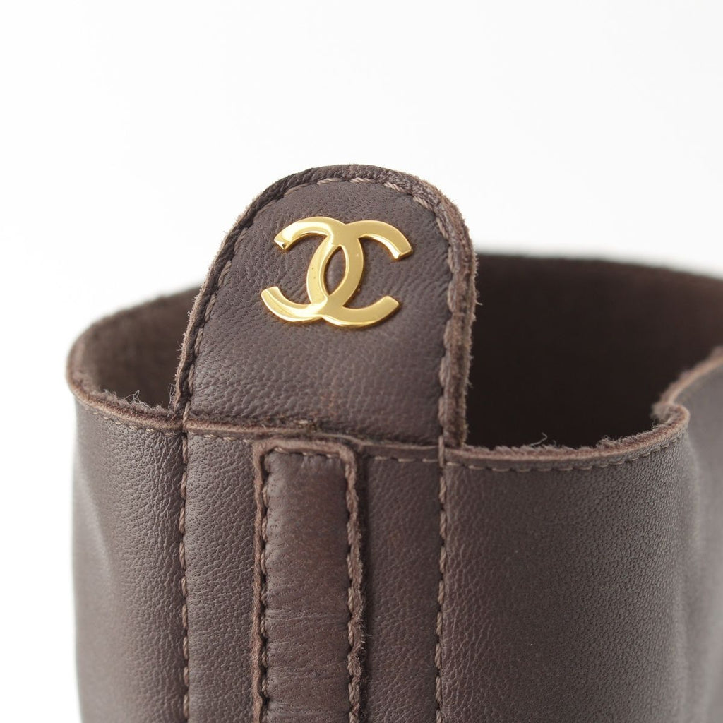 Chanel Leather CC Logo Heels Boots Brown — view 7