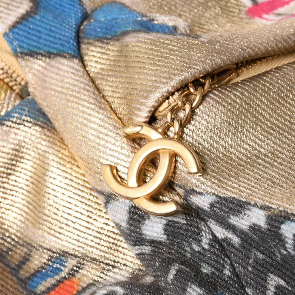 Chanel Graffiti Backpack CC Logo Medie D'art Collection Egypt Gold — view 7