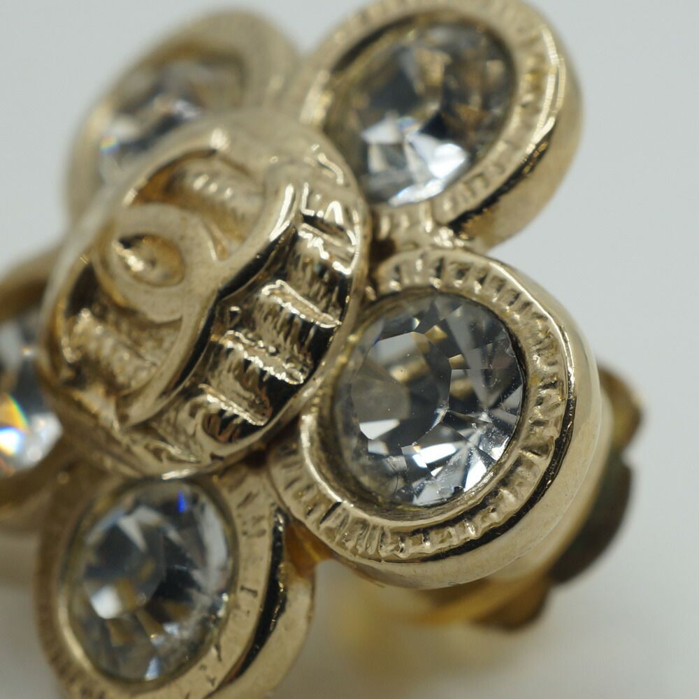 Chanel CC Logo Flower Earrings Gold Pair Metal — view 8
