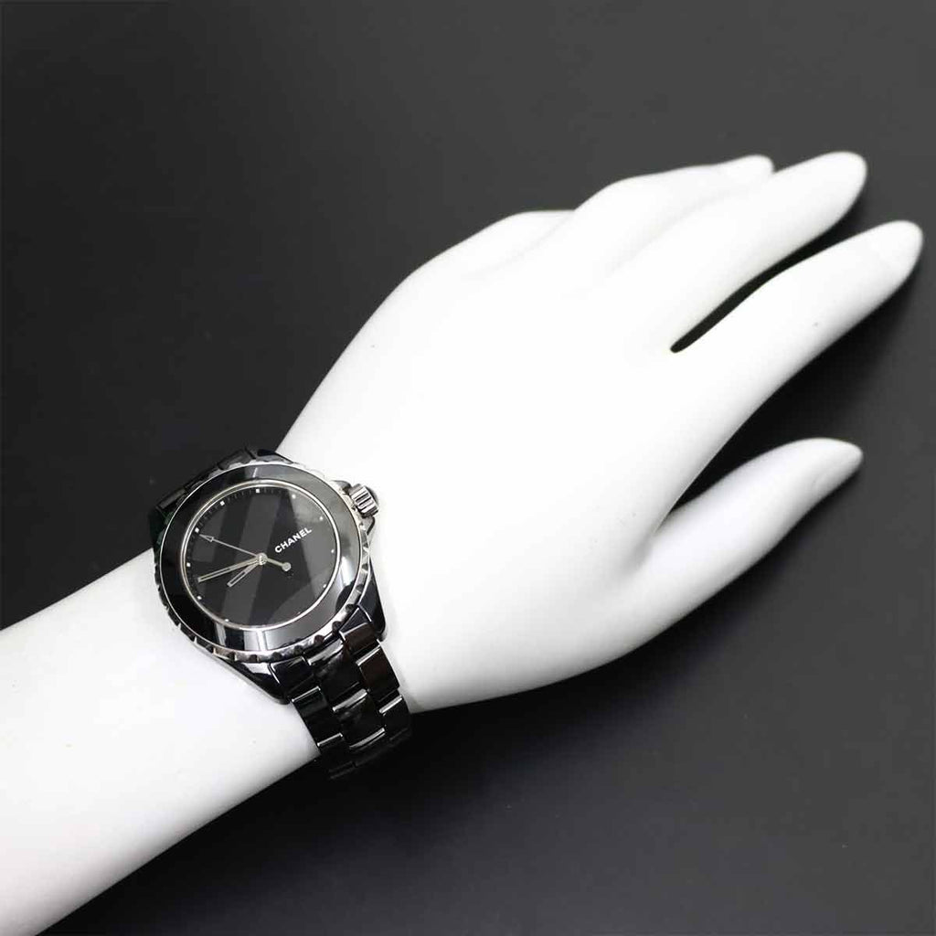 Chanel Untitled 38 Limited to Watch Date Black Ceramic Automatic Winding — view 4