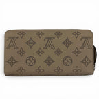 Louis Vuitton Zippy Wallet Mahina Leather Gare Monogram Zip Around — view 3