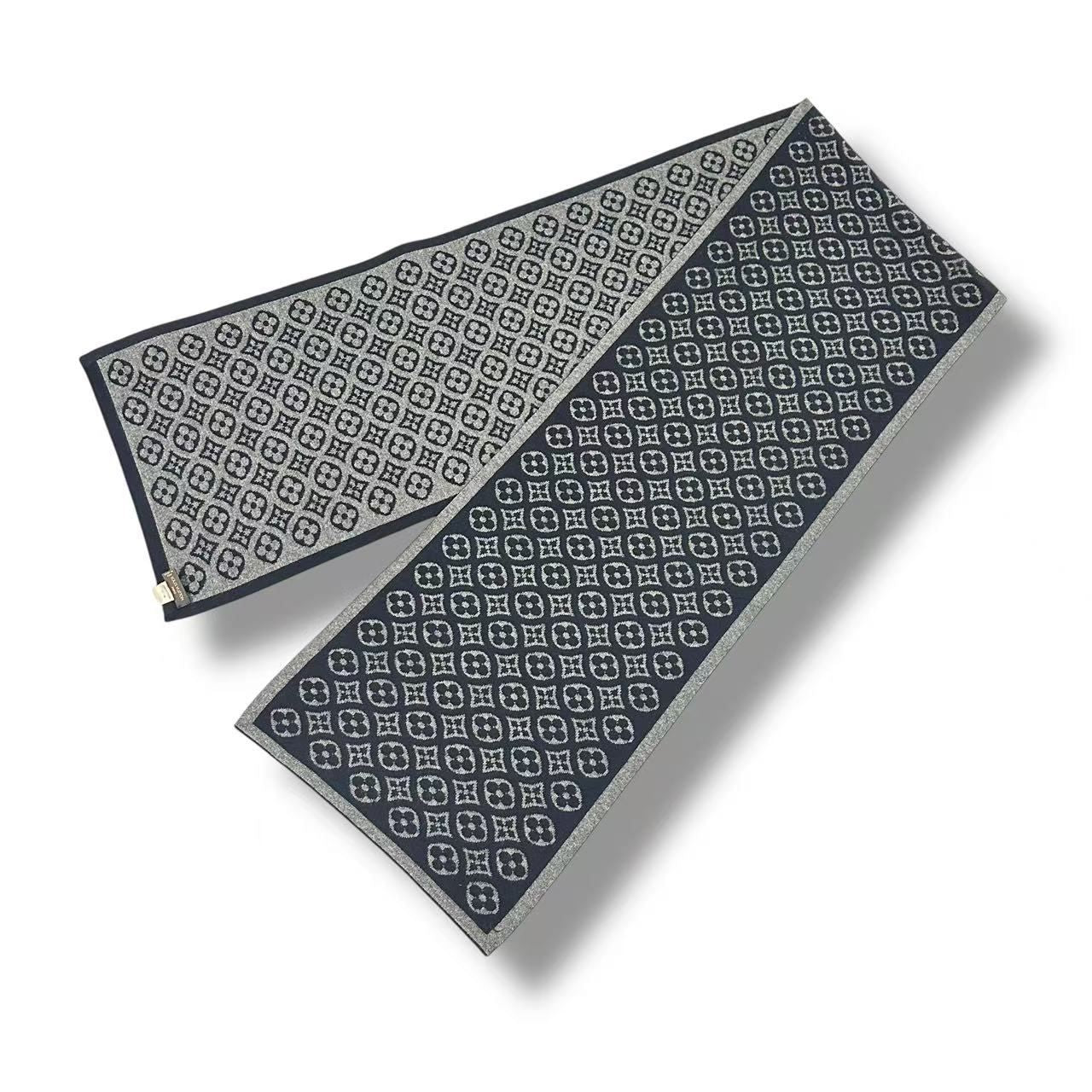Louis Vuitton Scarf Echarpe Ski Monogram Cashmere Black — view 3