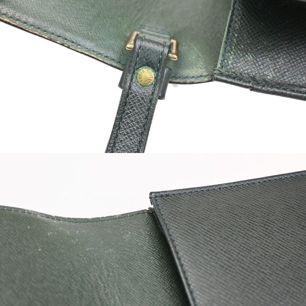 Louis Vuitton Clutch Pochette Deep Green Taiga — view 9
