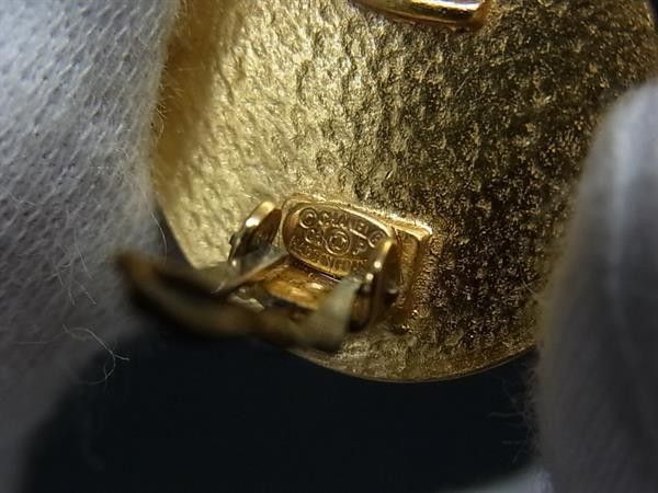 Chanel Earrings CC Logo Gold Orange Metal Clip on — view 3