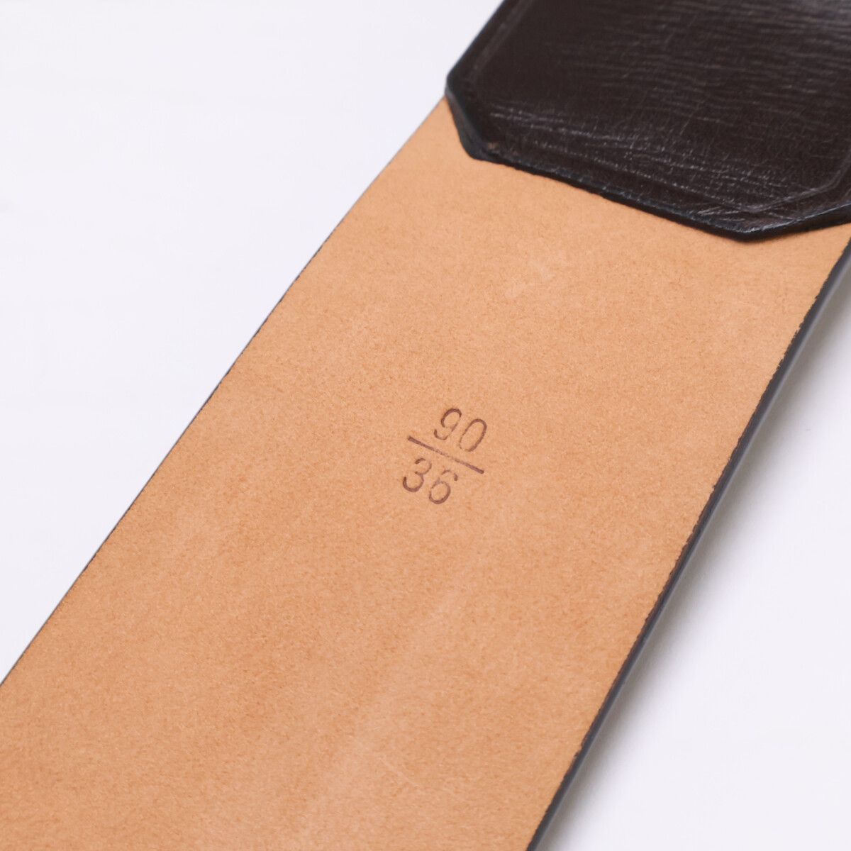 Louis Vuitton Ceinture Aventure Leather Belt — view 9
