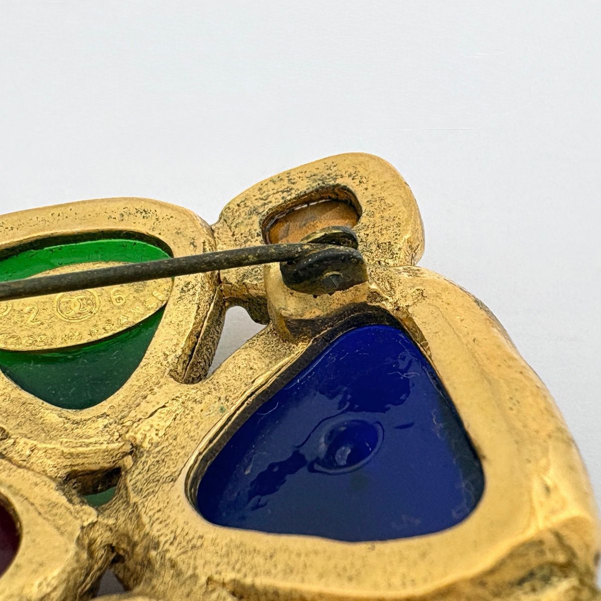 Chanel Color Stone Brooch Gripoix Gold Plated — view 3