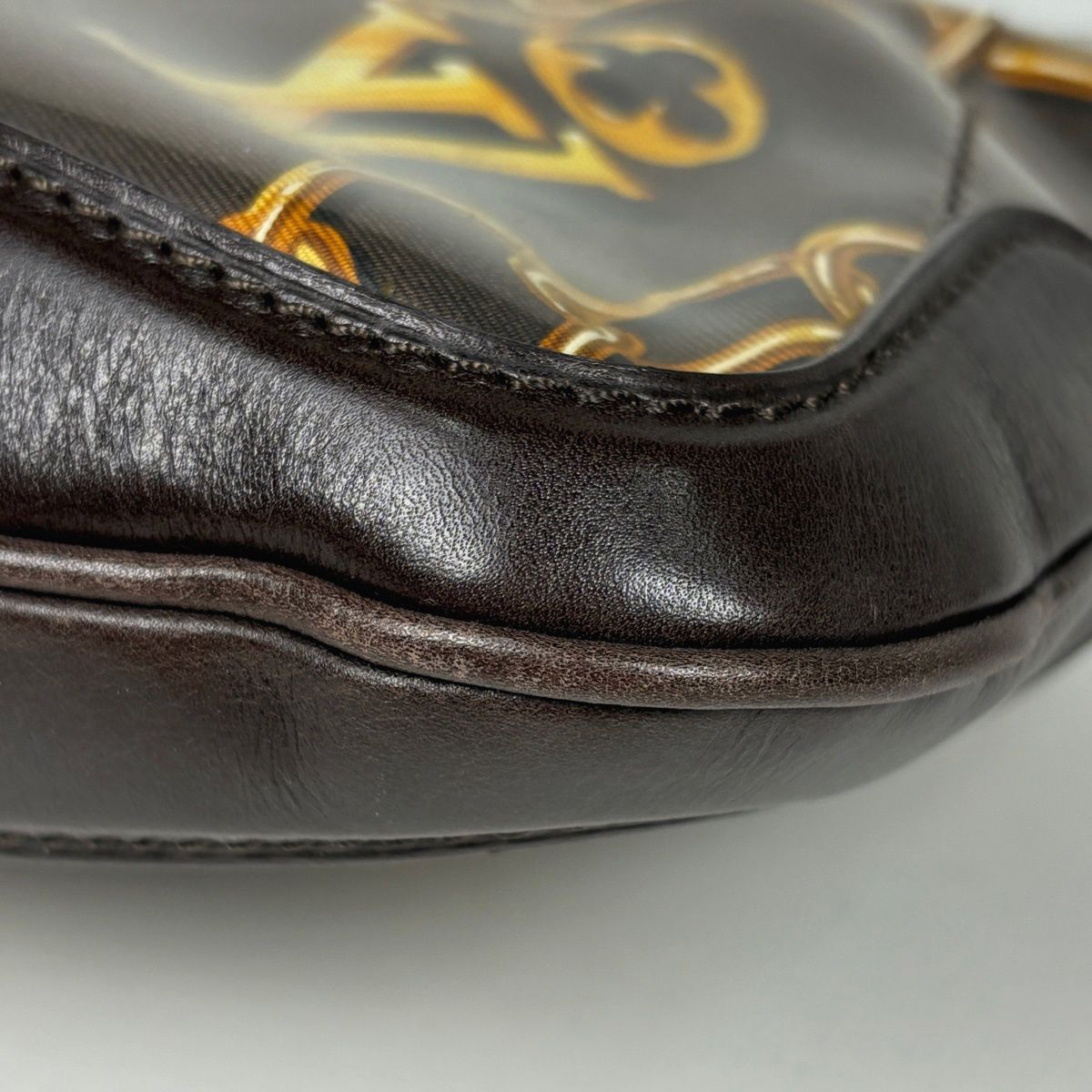Louis Vuitton Sac Fermoir Monogram Charm Handbag Vinyl — view 3