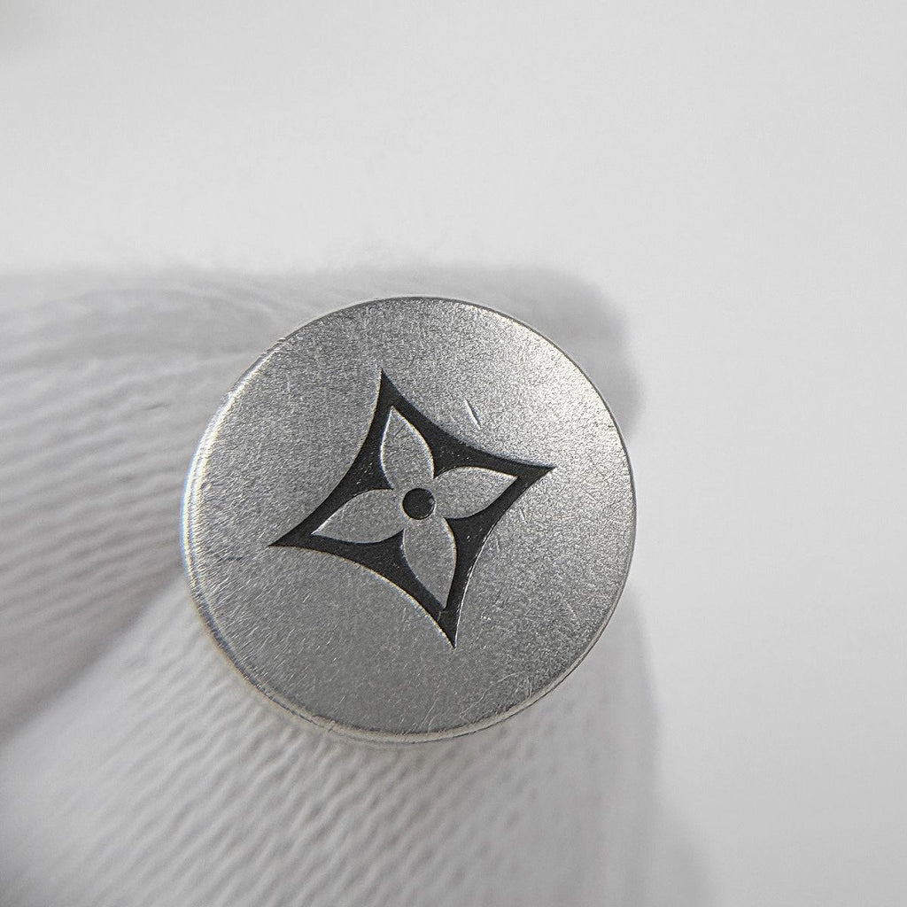 Louis Vuitton LV Terra Earrings 925 Sterling Silver — view 4