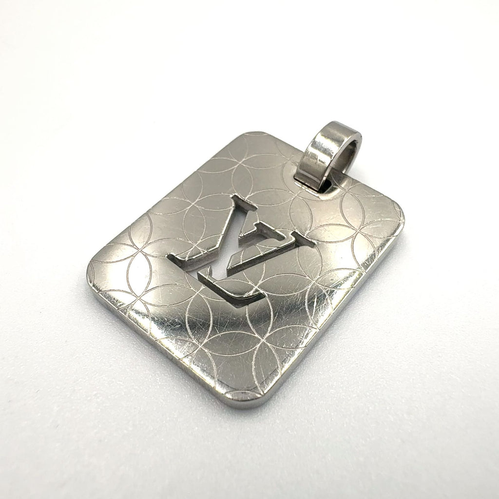 Louis Vuitton Pendentif Chien Cerise PM Metal Silver Pendant — view 3