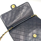 Chanel Quilted Unknown Lambskin Black Chain Shoulder Bag Gold — view 9