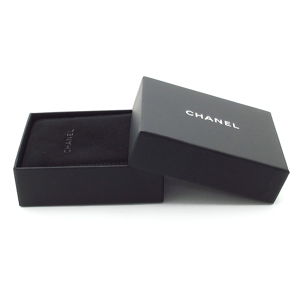 Chanel Necklace Quilted Leather White Gold Black — view 8
