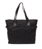 Chanel Tote New Travel Line — view 2