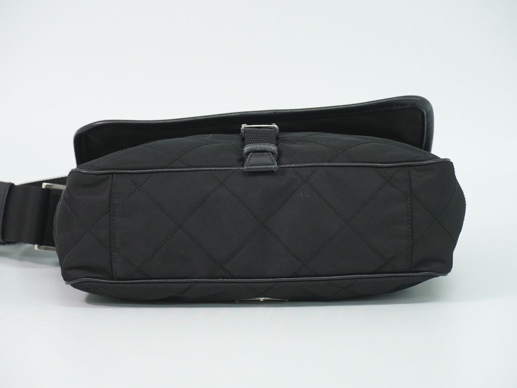 Prada Nylon Shoulder Bag Pochette Black — view 3