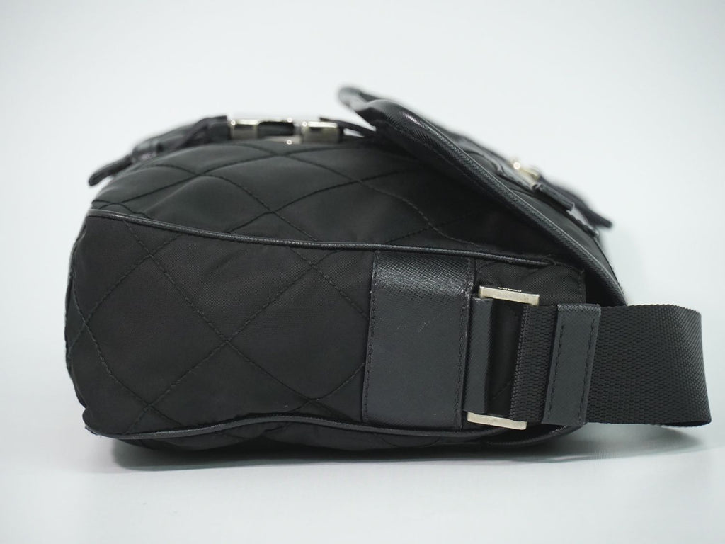 Prada Nylon Shoulder Bag Pochette Black — view 4