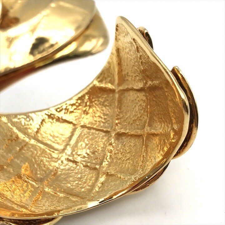 Chanel Bangle CC Logo Vintage Gold Bracelet — view 7