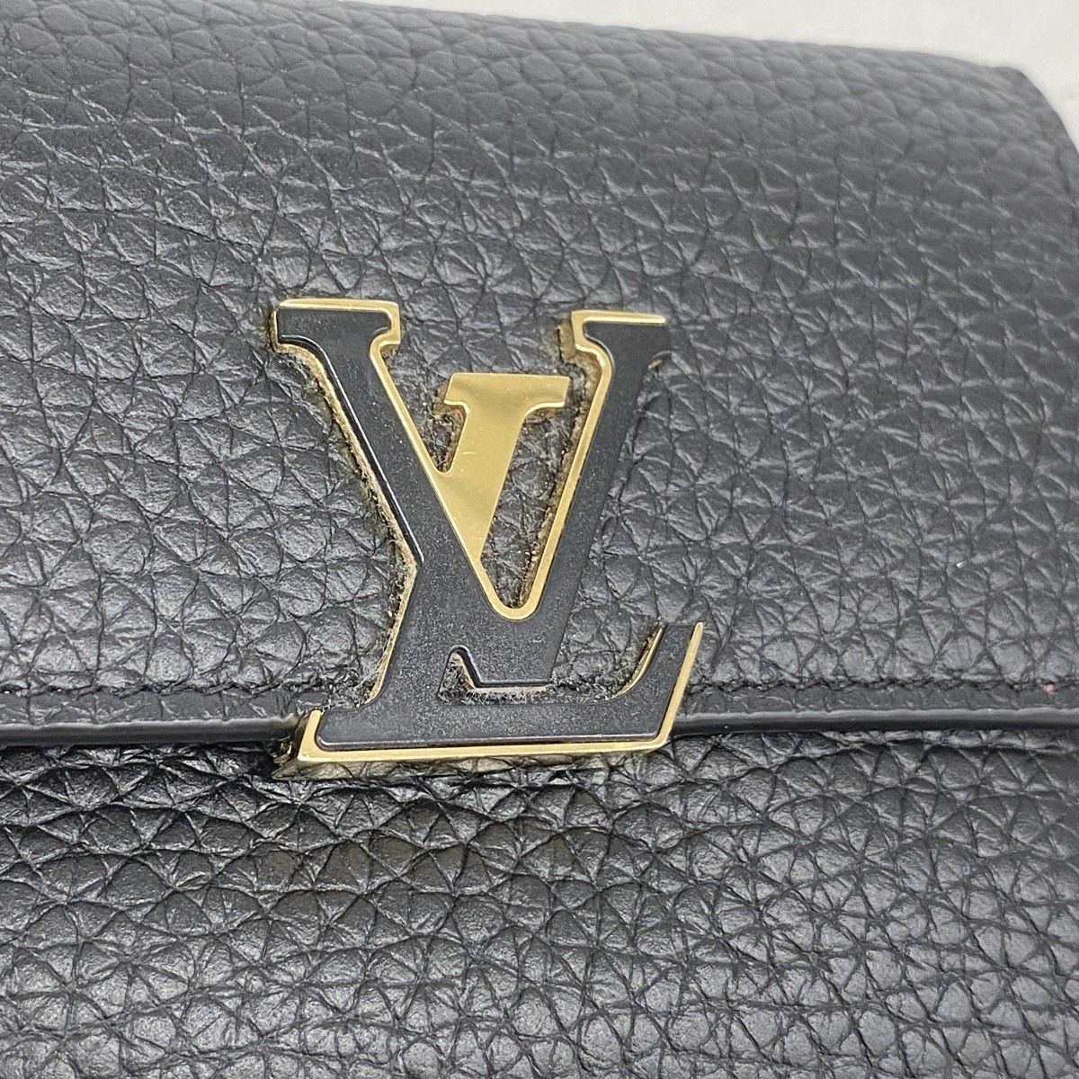 Louis Vuitton Trifold Wallet Taurillon Portefeuille Capucines XS Noir — view 7