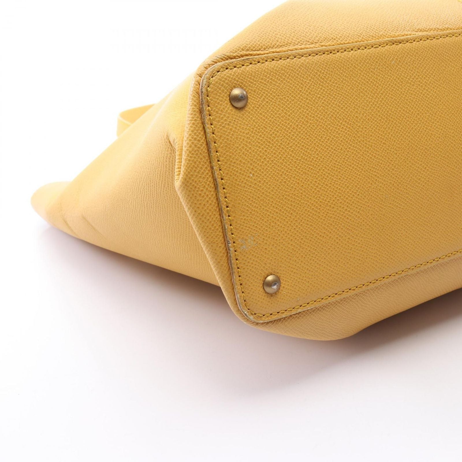 Chanel Tote with Charm Yellow Leather — view 6