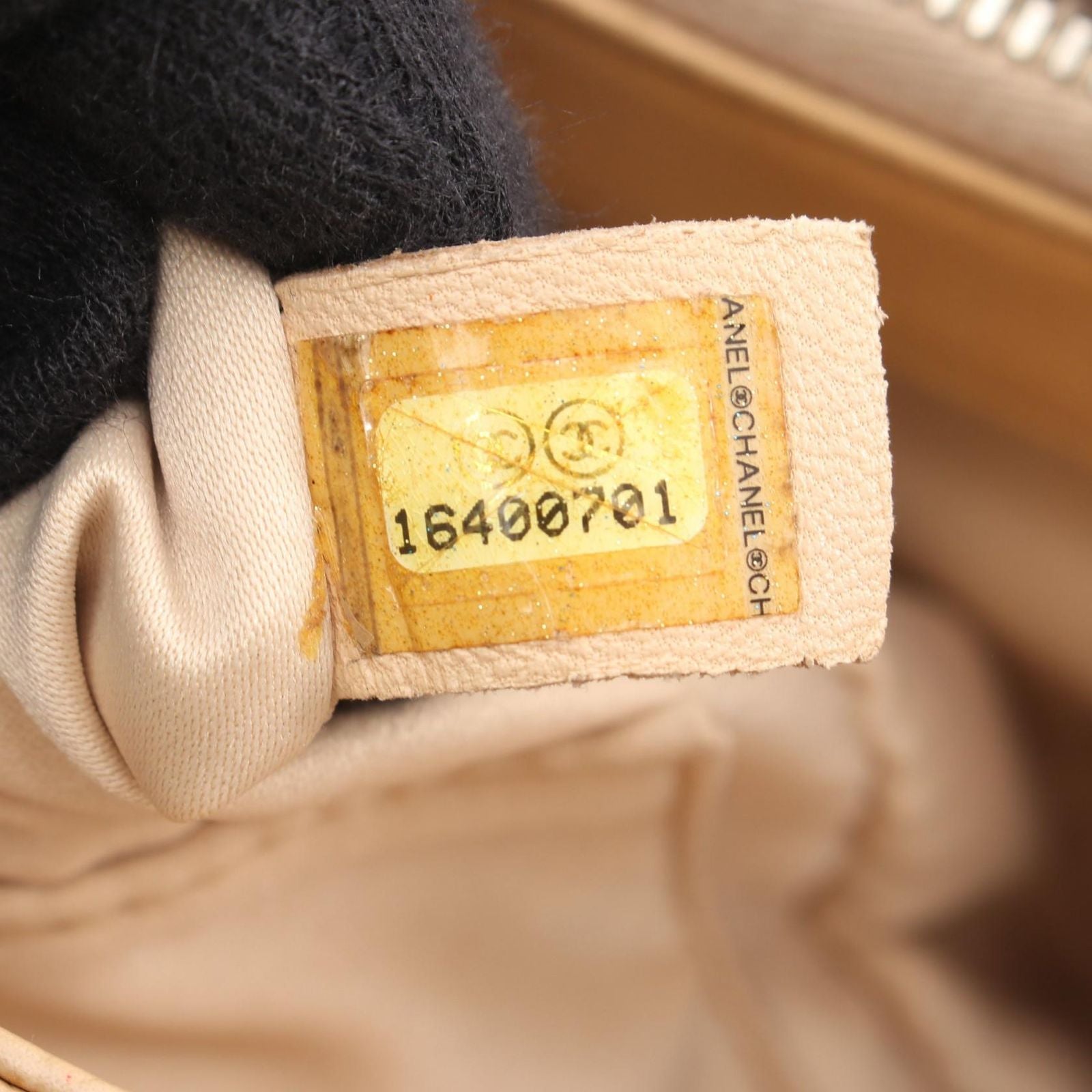 Chanel Tote Quilted Grand Shopping GST Beige Caviar Leather Chain — view 5