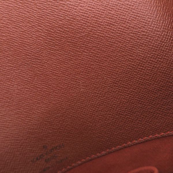 Louis Vuitton Damier Musette Messenger — view 8