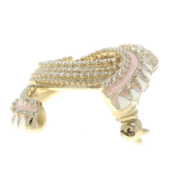 Chanel 18c Brooch Gold — view 2