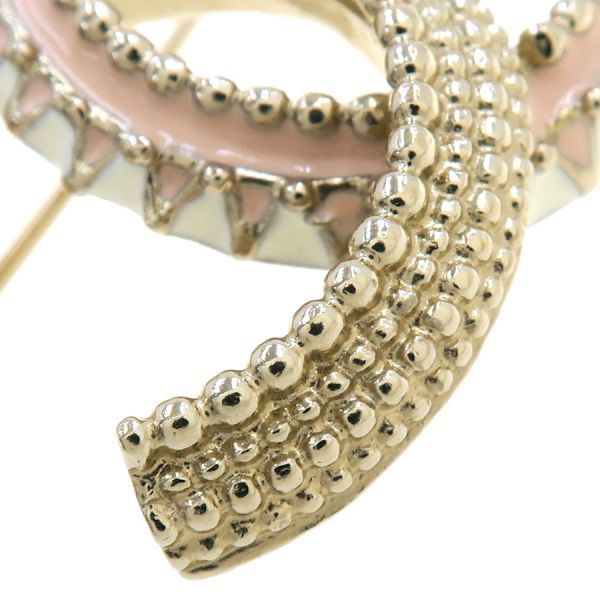 Chanel 18c Brooch Gold — view 5