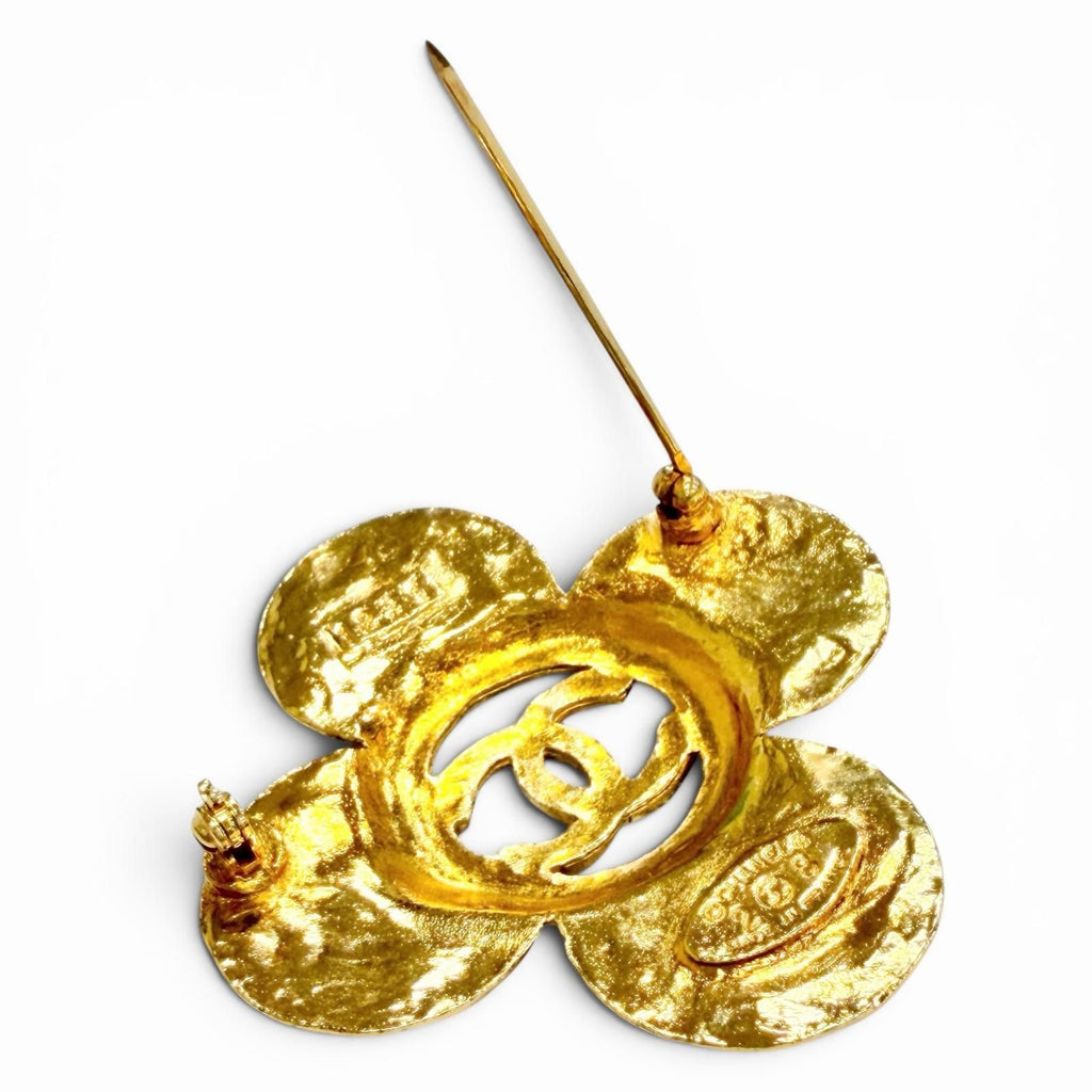 Chanel Vintage 28 CC Logo Flower Motif Brooch Gold Recommended — view 4
