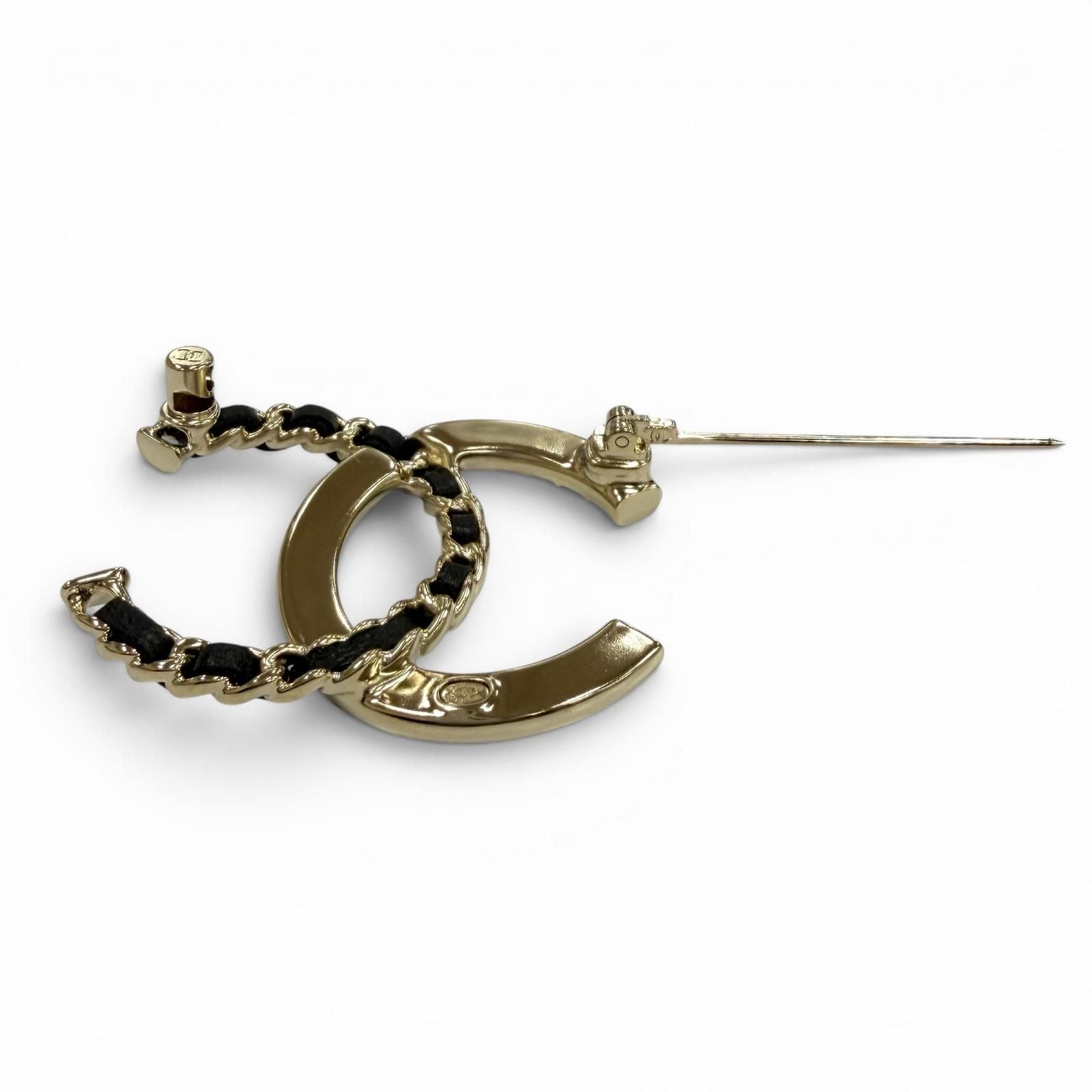 Chanel CC Logo Rhinestone Leather Chain Brooch Gold Black — view 5