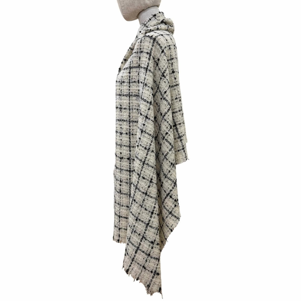 Chanel 2025/26 231000 Scarf — view 4