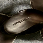 Bottega Veneta the Rug Side Gore Chelsea Boots Leather Middle Beige Black — view 9