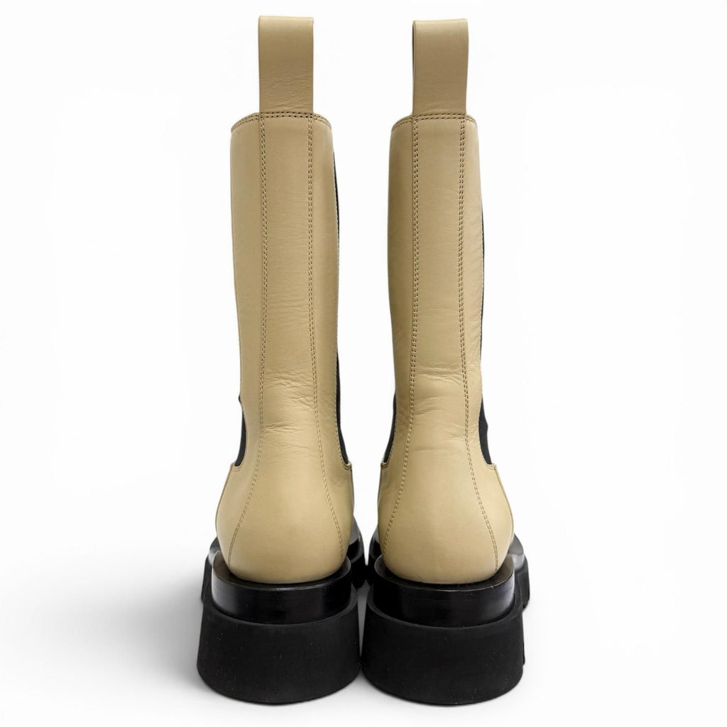 Bottega Veneta the Rug Side Gore Chelsea Boots Leather Middle Beige Black — view 5