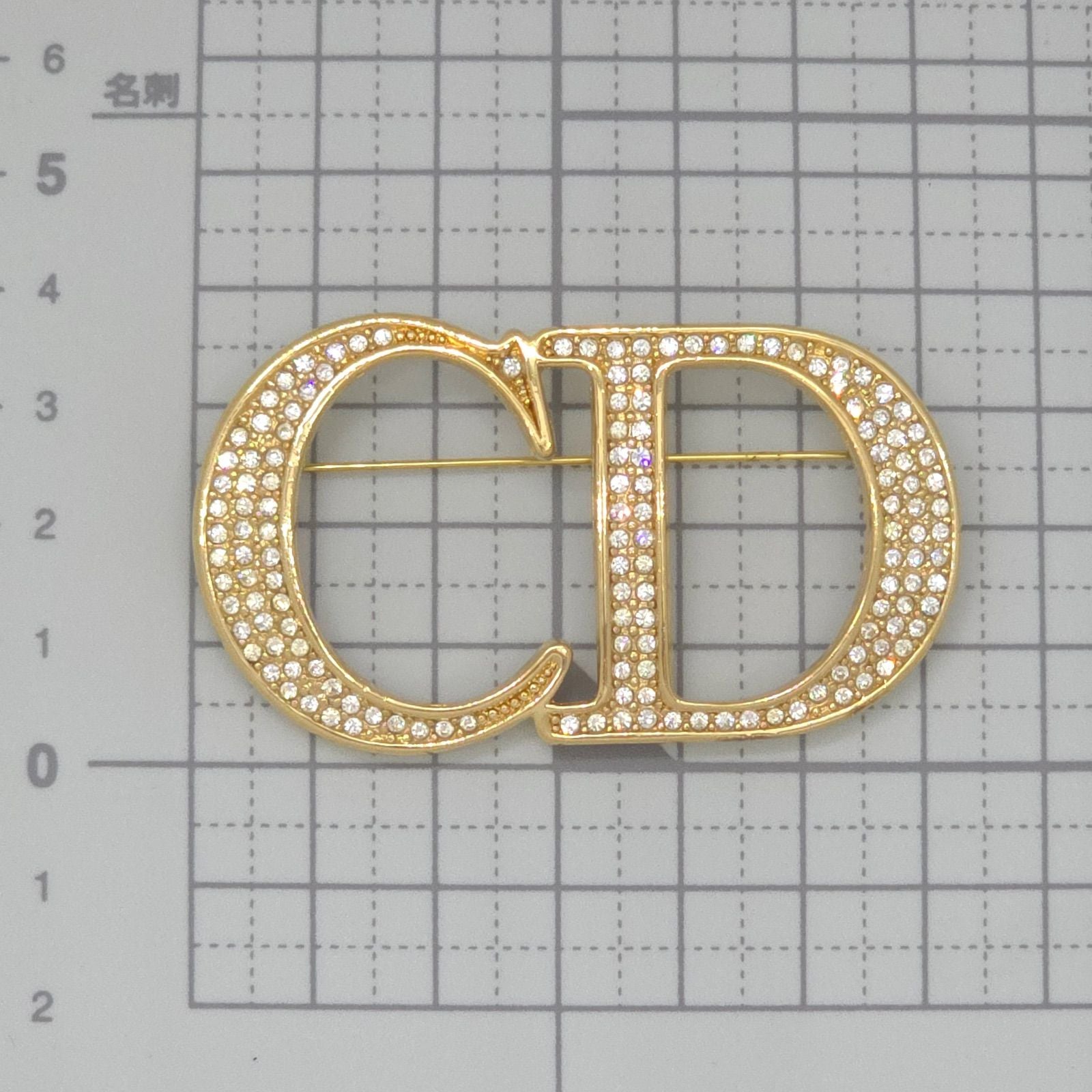Dior CD Brooch 6.28 cm CD Signature Crystal Gold — view 9