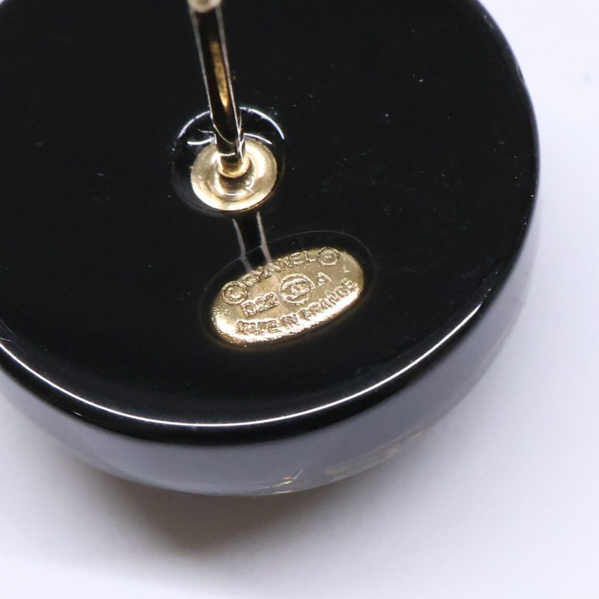 Chanel CC Logo Resin Metal Earring — view 7