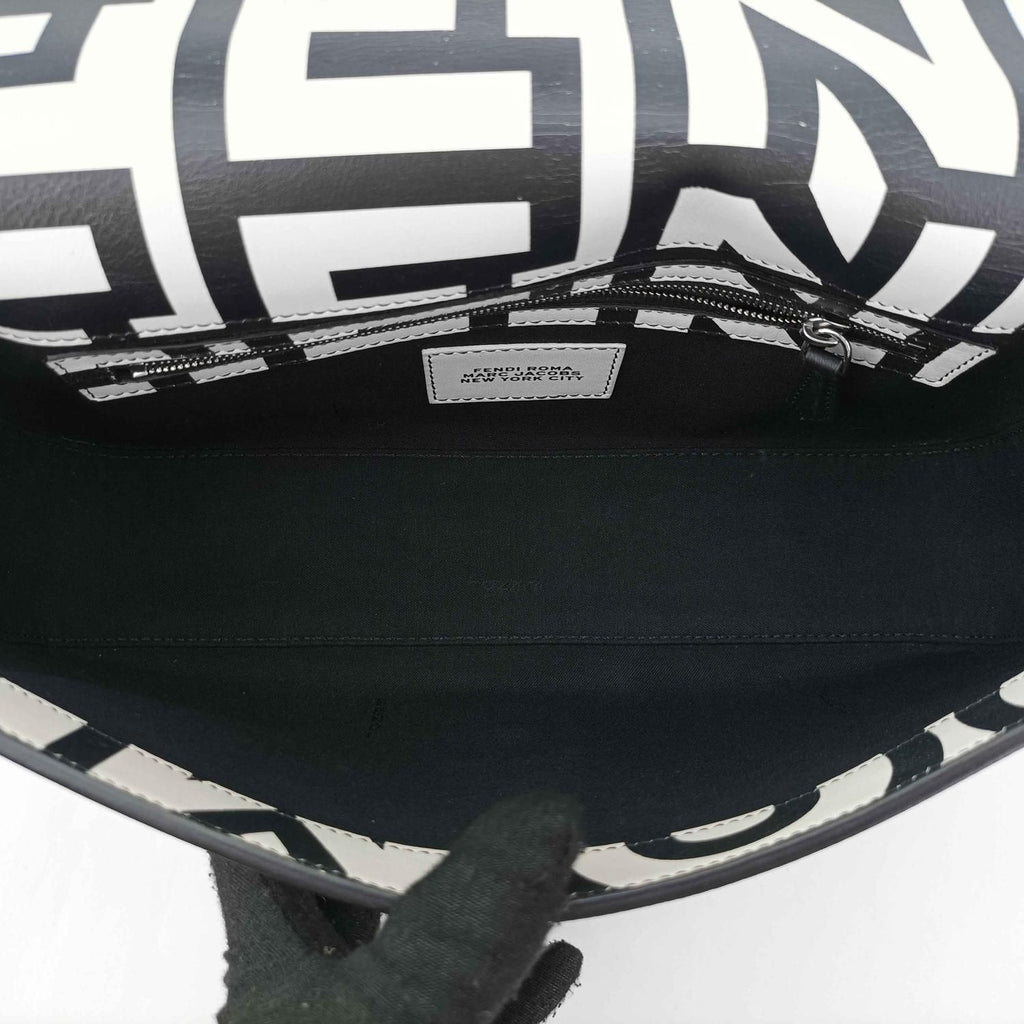 Fendi Baguette Messenger — view 7