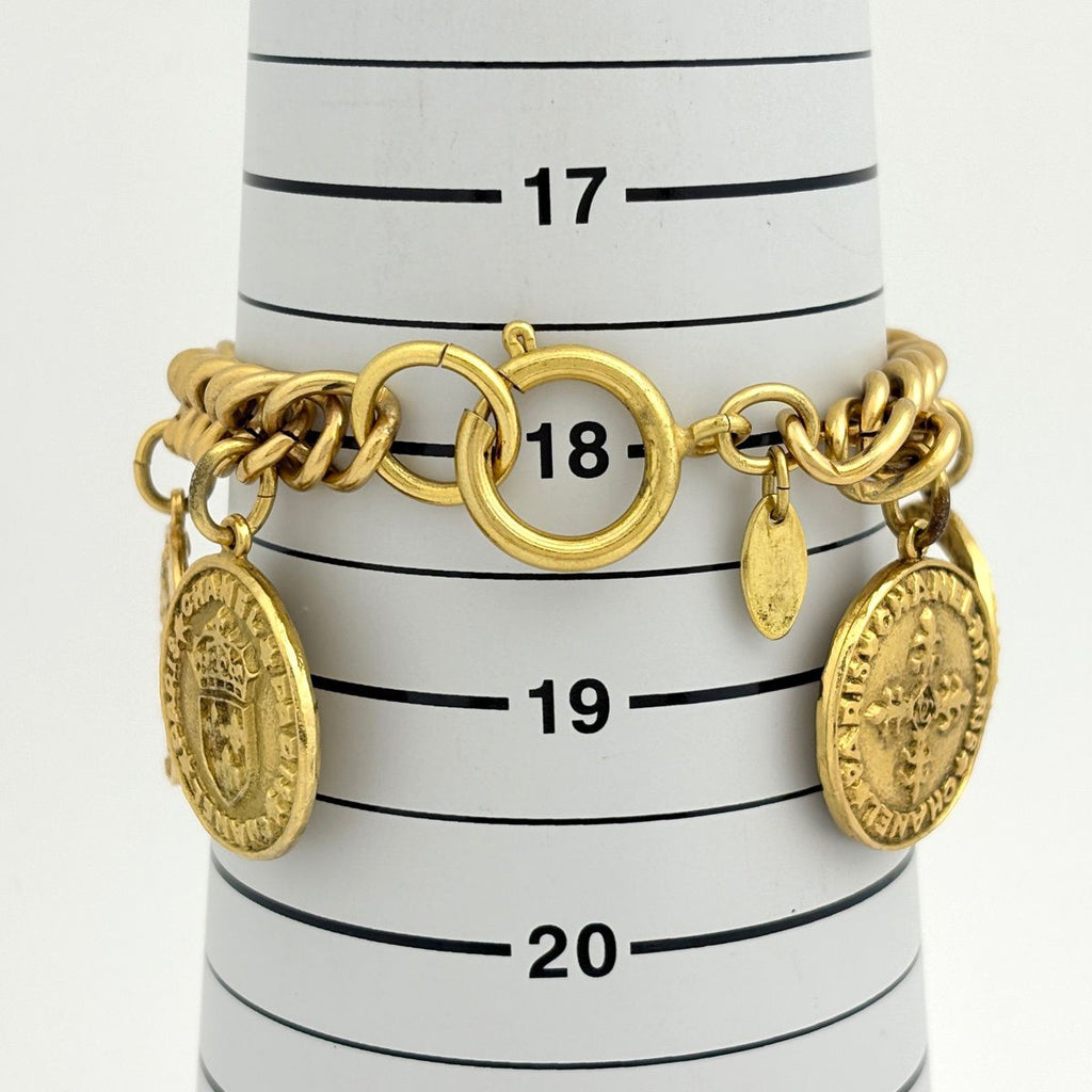 Chanel CC Logo Bracelet Gold Plated — view 7