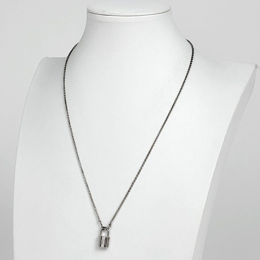 Louis Vuitton Pendentif Silver Lockit 925 Sterling Necklace — view 5