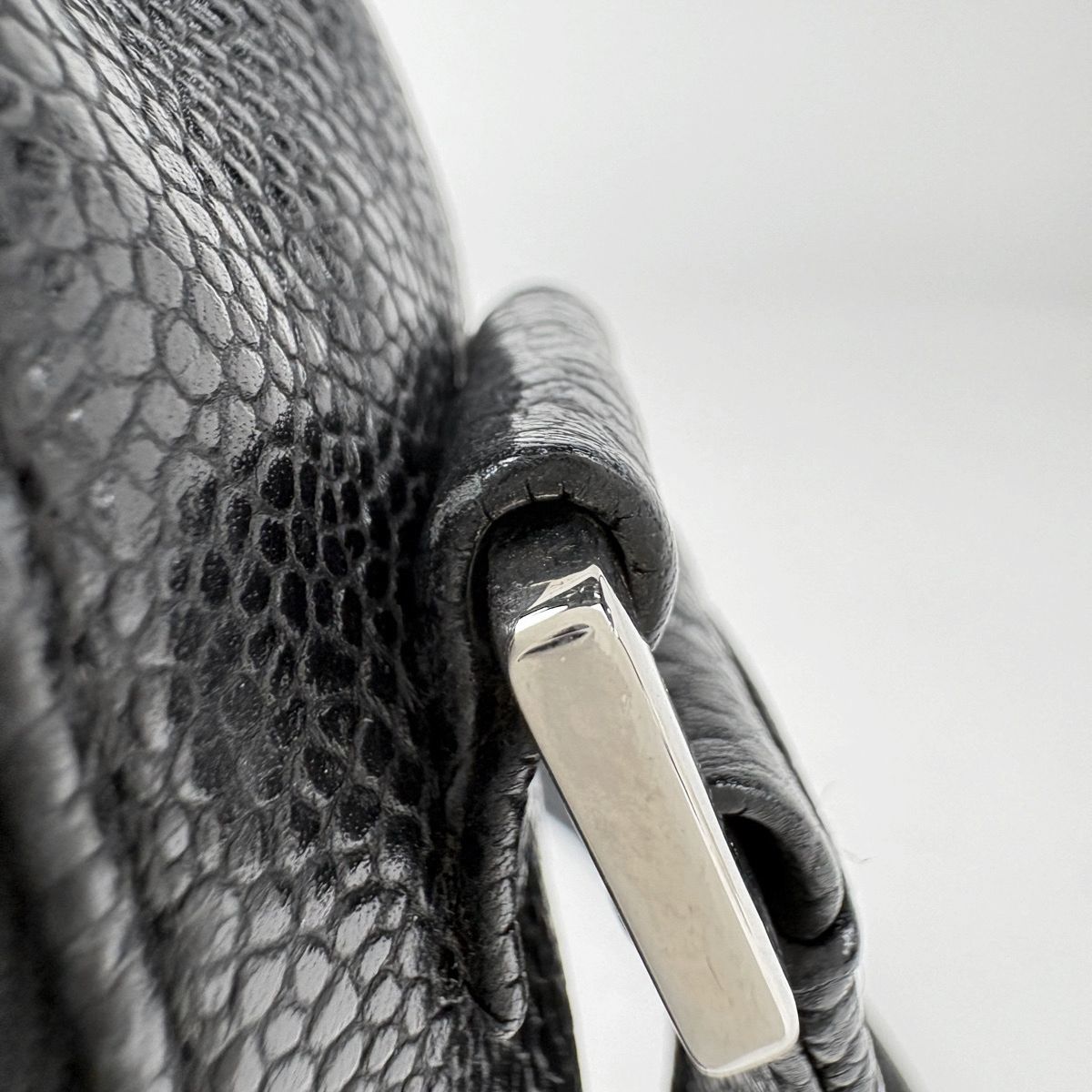 Chanel CC Logo Shoulder Bag Quilted Caviar Leather Black — view 4