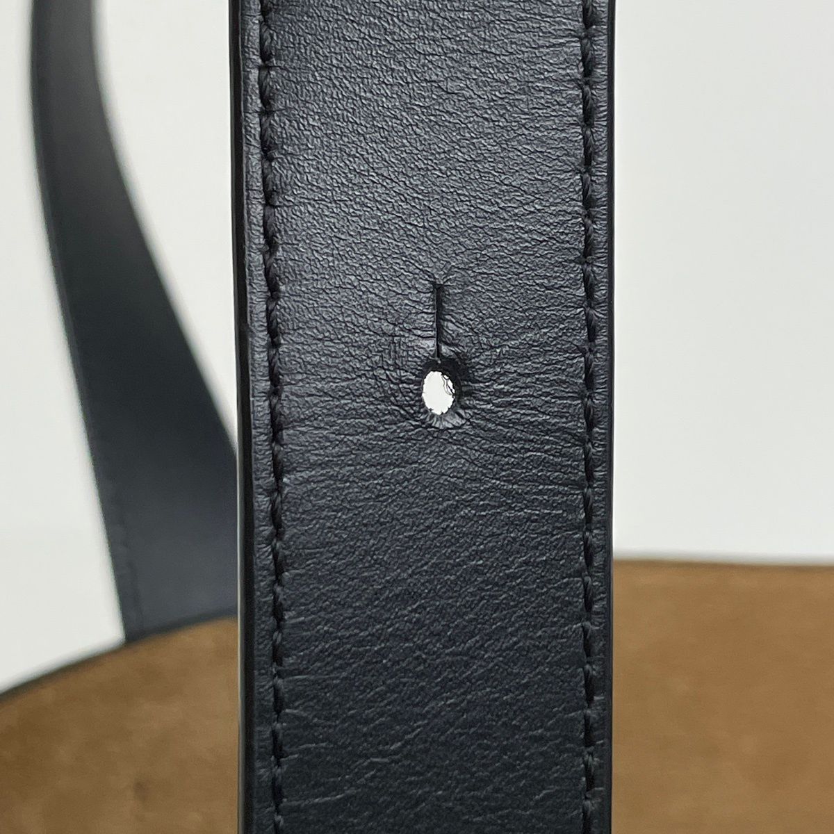 Loewe Anagram Buckle Horizontal Tote Leather Black — view 6