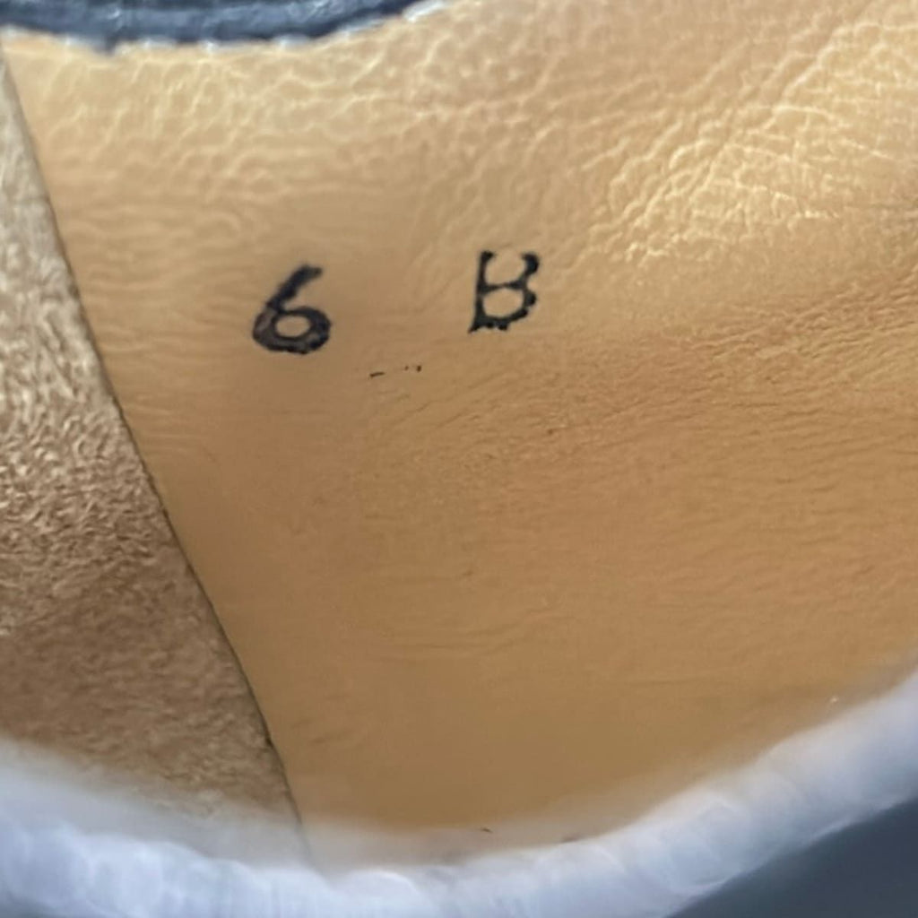Chanel Sneakers 6 B Black CC Logo — view 6