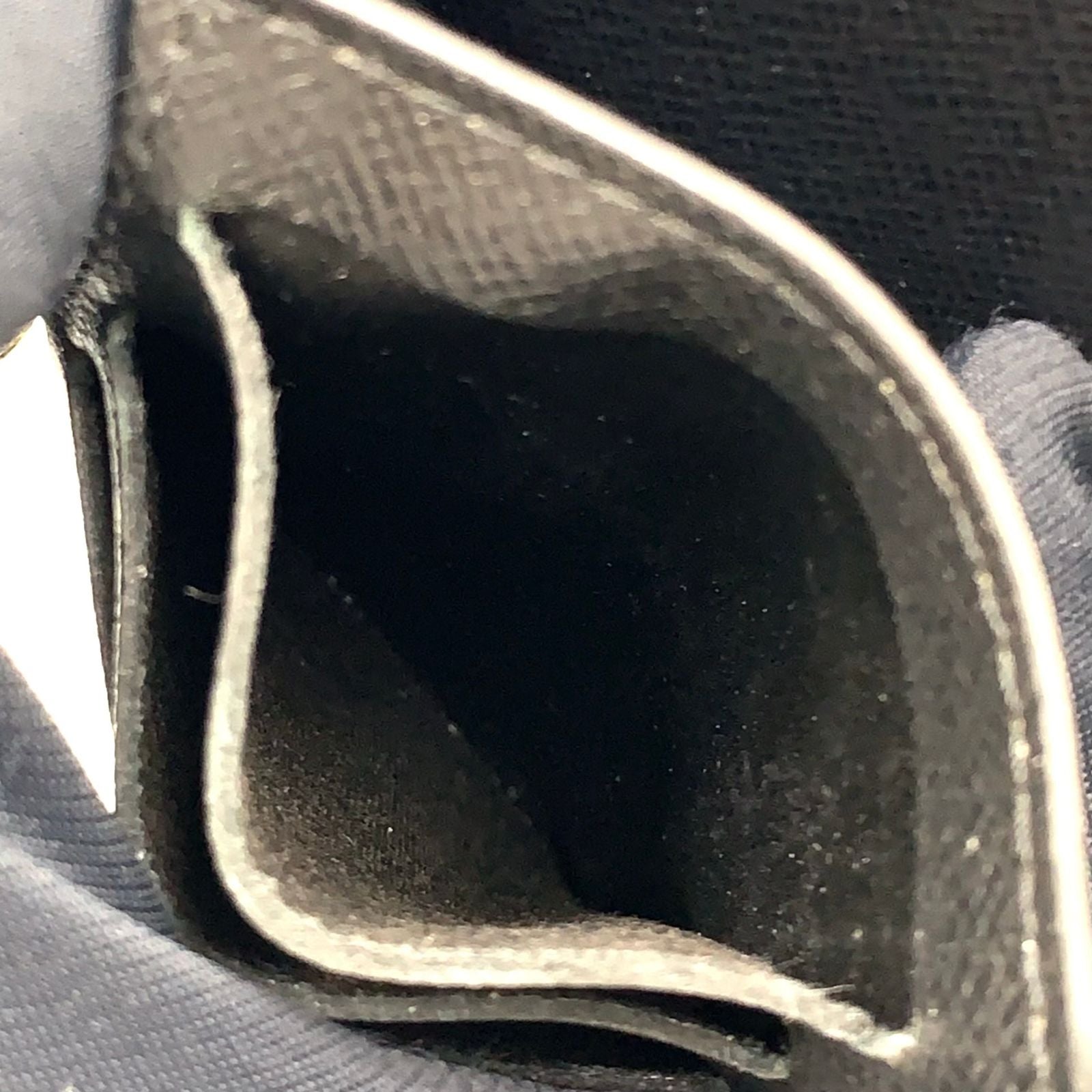 Louis Vuitton Portefeuille Twist Compact Epi Leather Black Wallet Silver — view 9