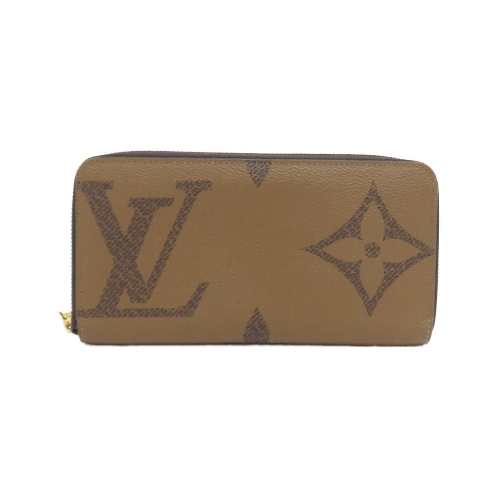 Louis Vuitton Monogram Giant Zippy Wallet