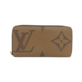 Louis Vuitton Monogram Giant Zippy Wallet