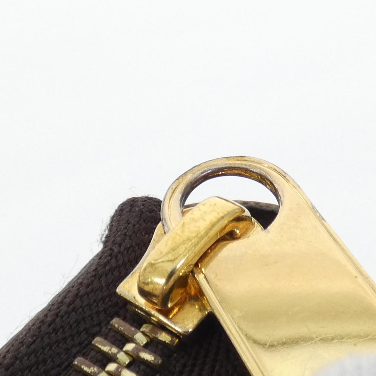 Louis Vuitton Monogram Giant Zippy Wallet — view 7